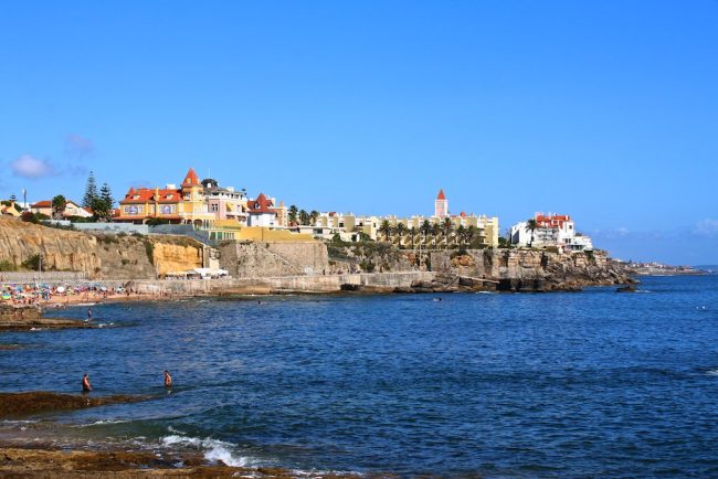 Costa do Estoril à une vingtaine de kilomètres de Lisbonne