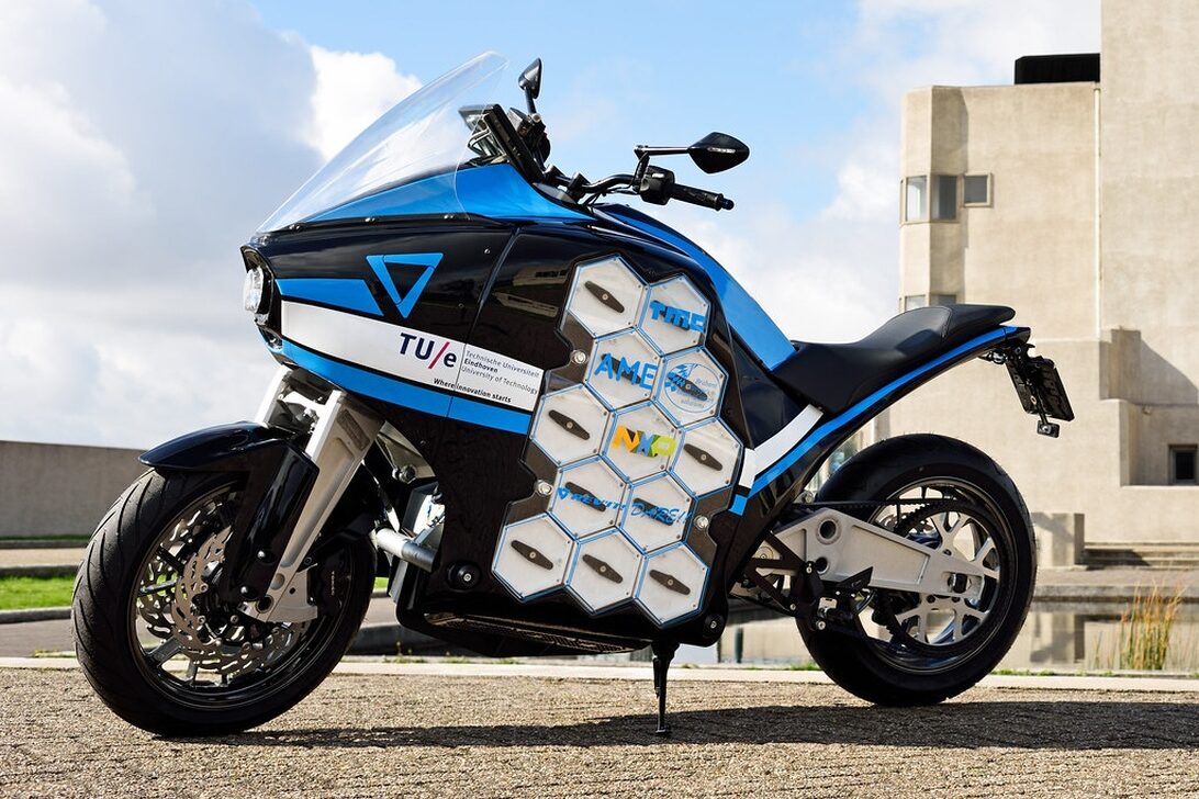 resized_electric_motorcycle_1